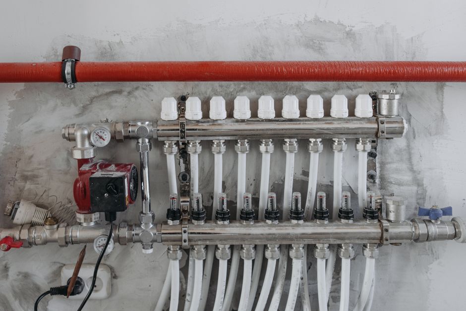 Underfloor Heating in New Builds: Complete UK Self-Build Guide