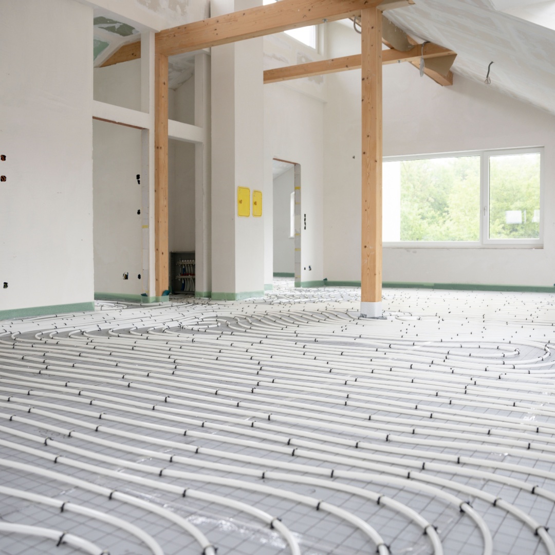 Hydronic underfloor heating system installation